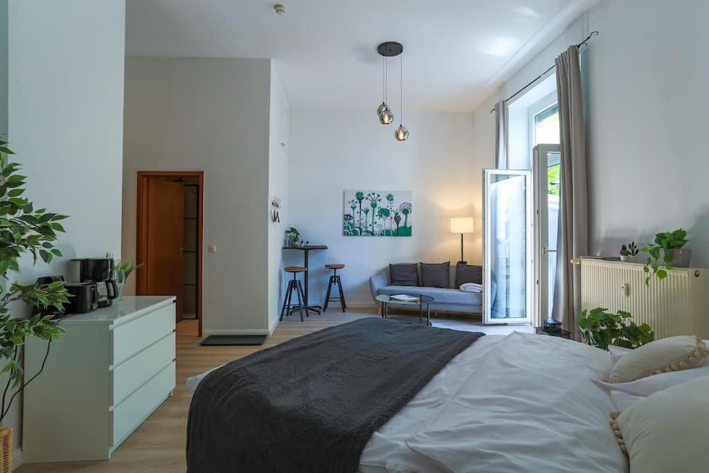 Cozy-Livings Altbau Mit Terrasse Und Kueche Am Stadtpark Бад Наухайм Екстериор снимка